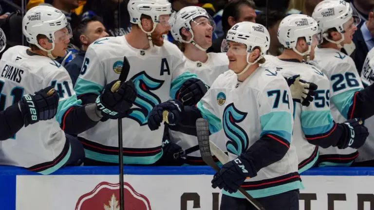 kraken vs canucks — CA news