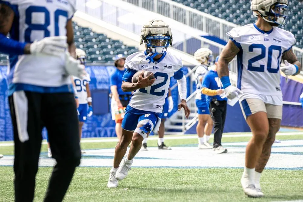 MIKAELA MACKENZIE / FREE PRESS Winnipeg Blue Bombers receiver Tim White (12) was released by the Hamilton Tiger-Cats this winter after four consecutive 1,000-yard seasons.