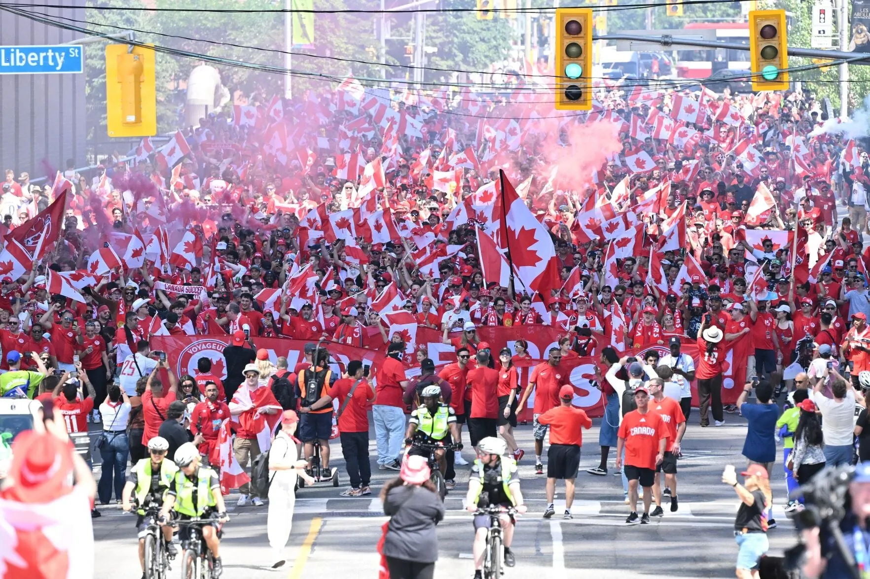 canada-fans.JPG