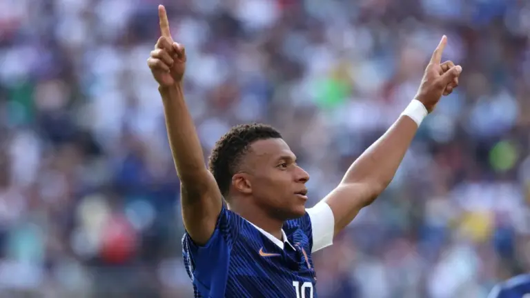 France advances in World Cup with dominant performance against Sweden image 1