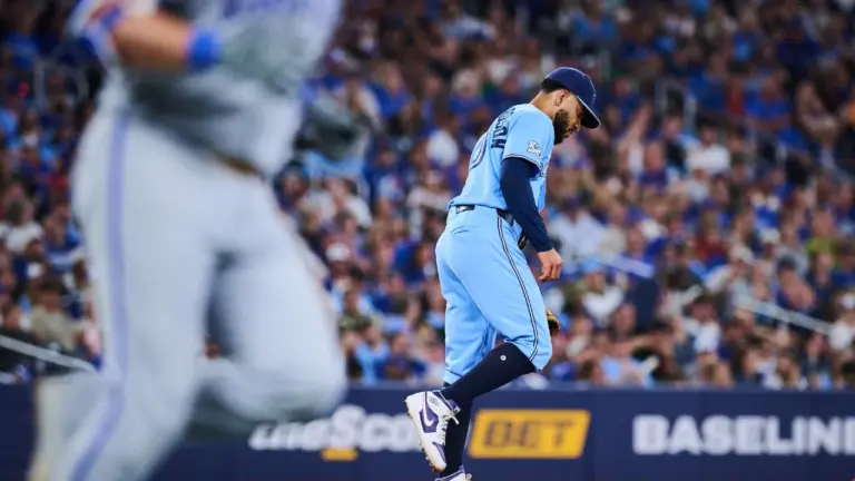 Kansas City Royals defeat Blue Jays in rubber match image 1