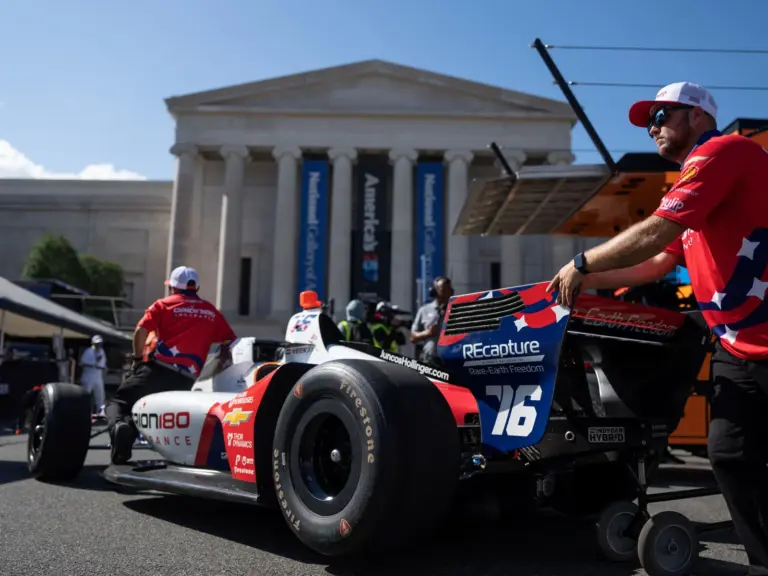 Washington hosts IndyCar race through capital streets image 1