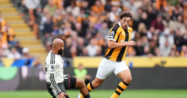 Hull City defeats Manchester United in Premier League opener image 1
