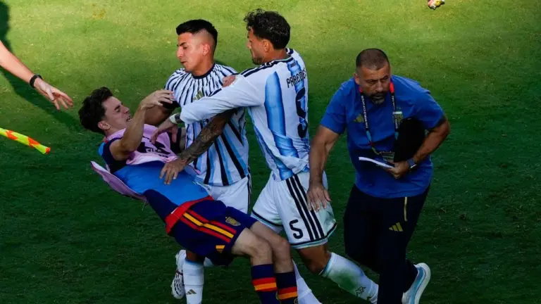 Argentina players sanctioned, federation fined after World Cup final brawl and banner display image 1